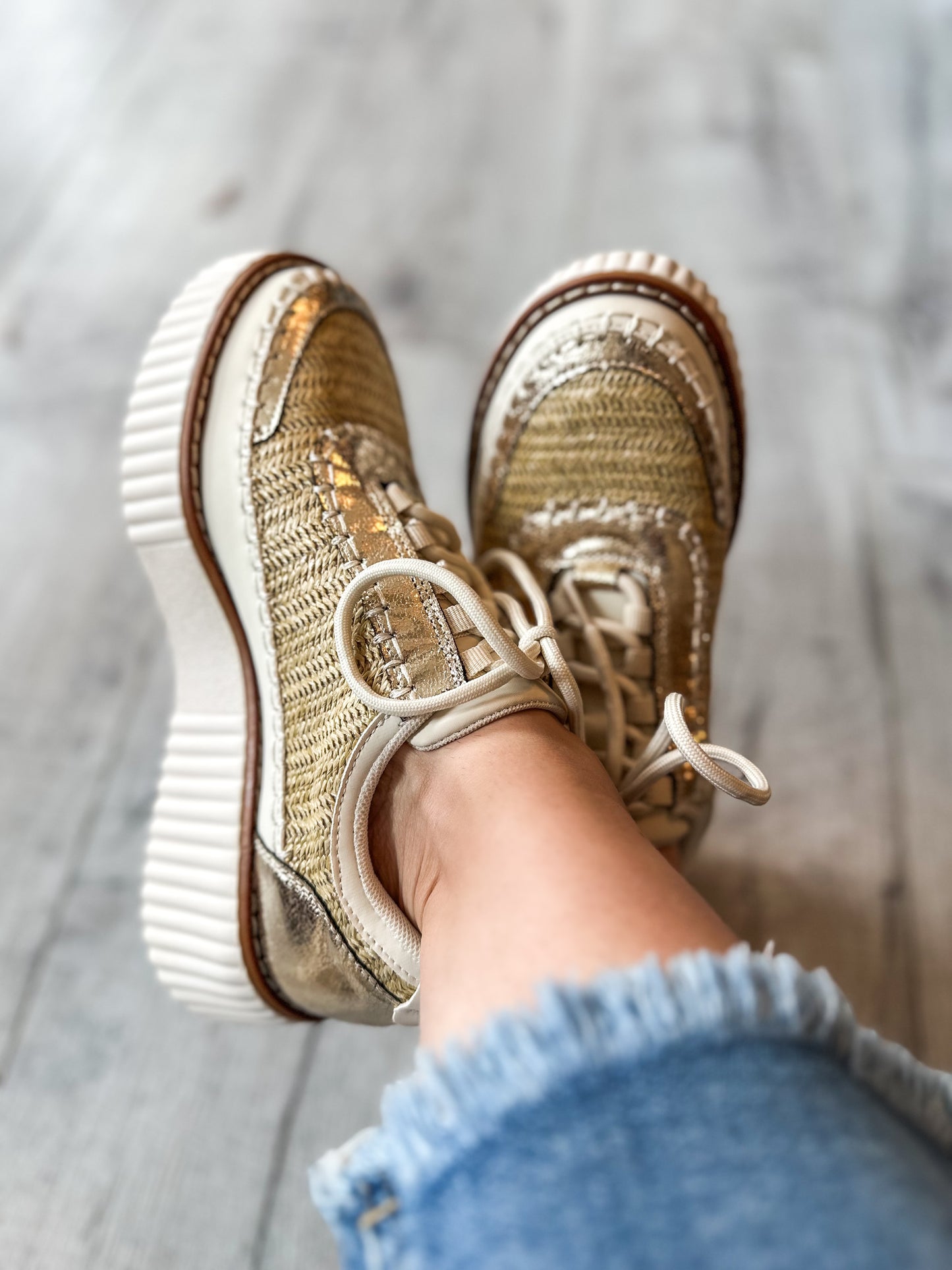 Sweet Sneaker in Gold & Tan