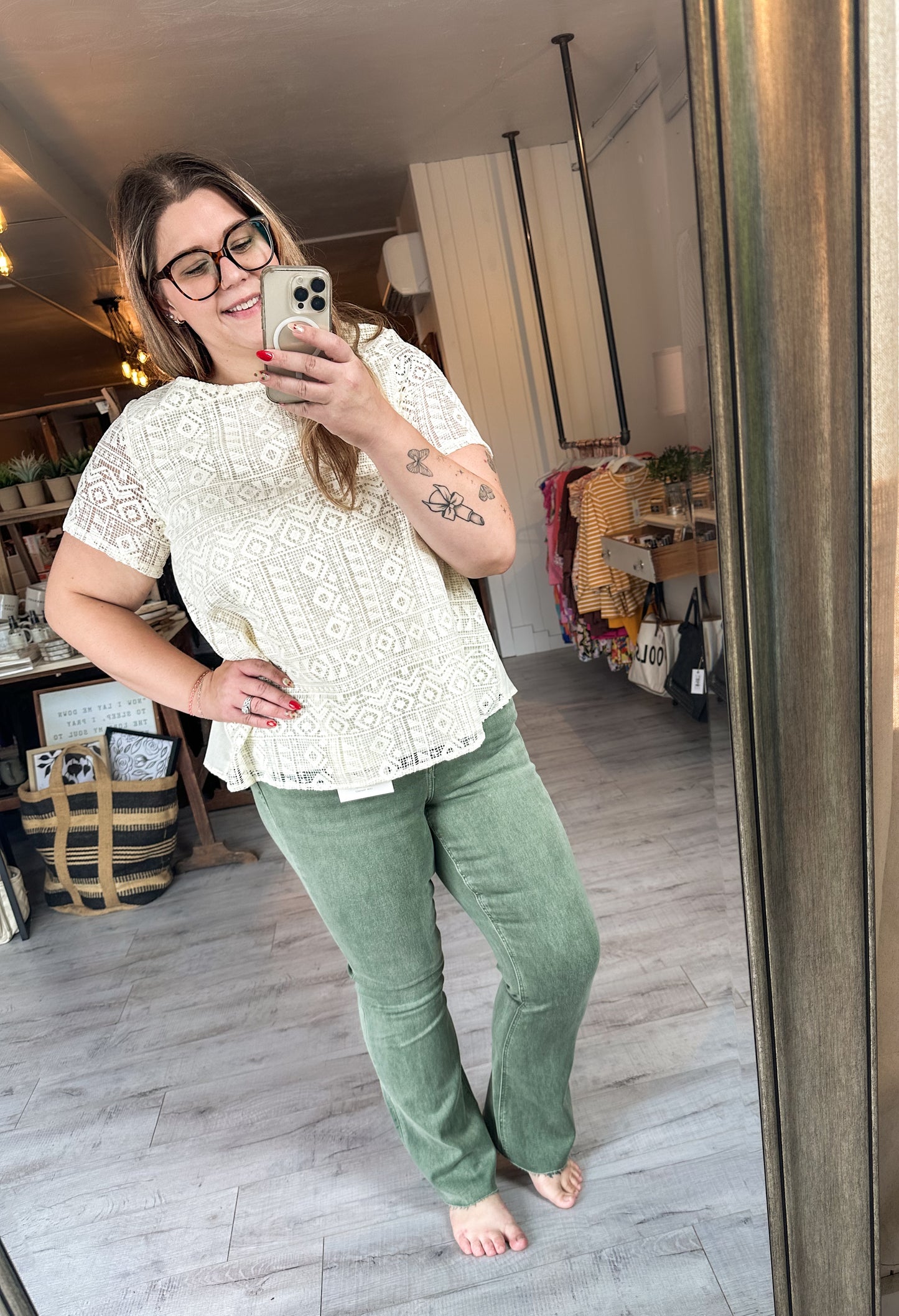 Mid Rise Ankel Bootcut Jean in Olive by Lovervet