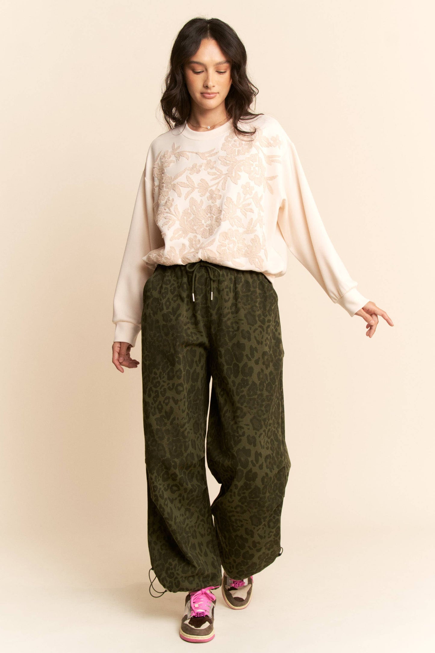 Floral Front Embroidery Pullover in Cream