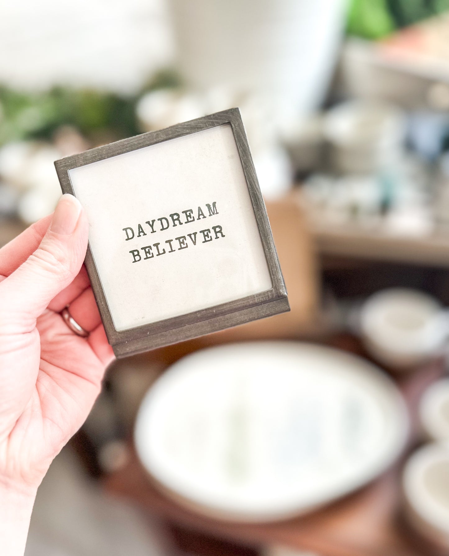 Frame with Easel and Inspirational Saying (4 Styles)