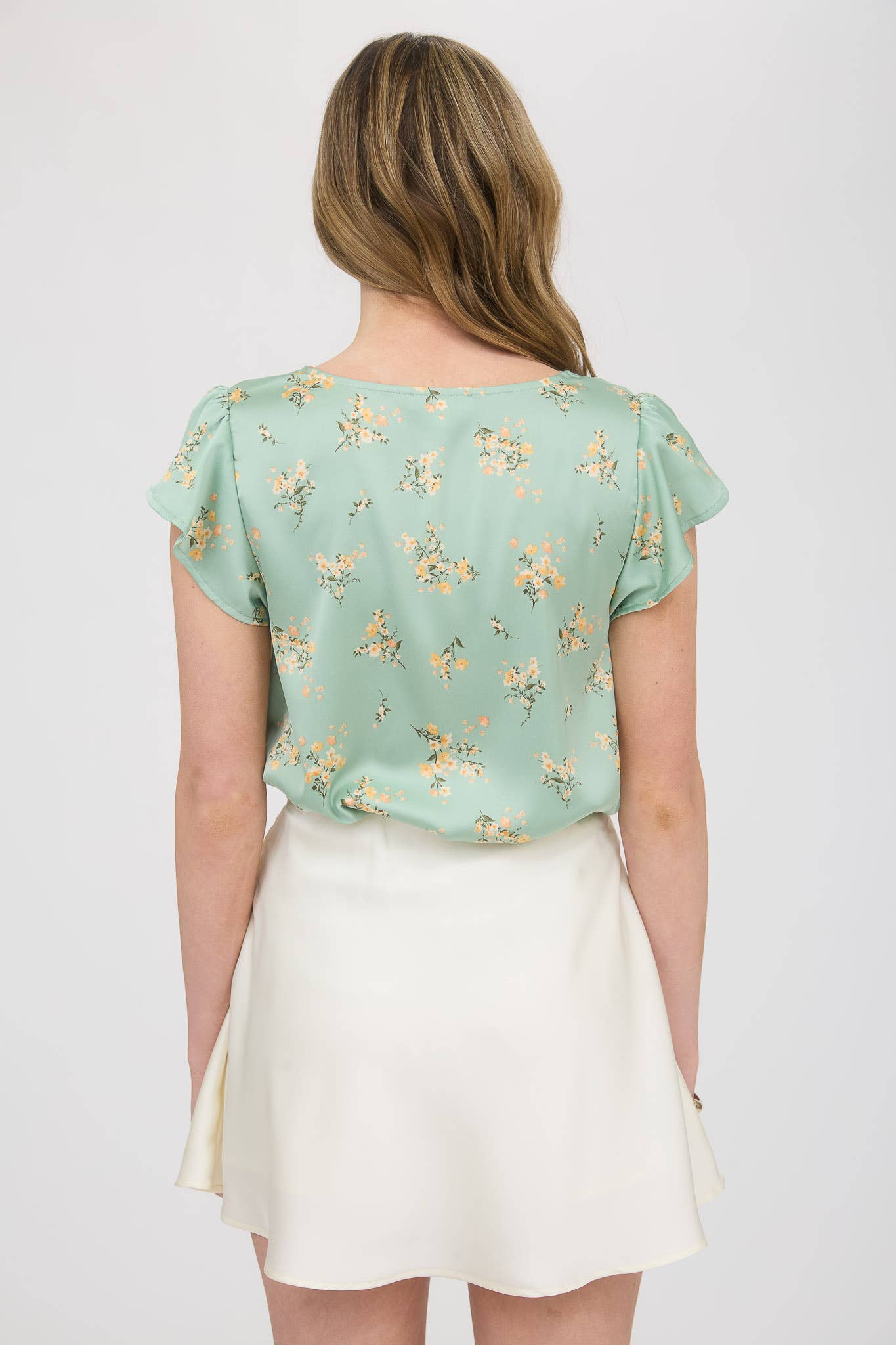 Floral Print V-Neck with Scallop edge in Dusty Mint