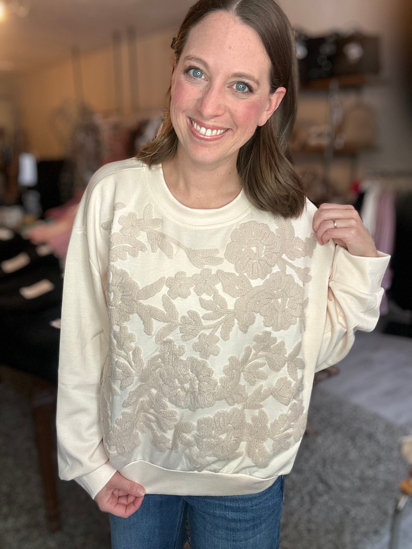 Floral Front Embroidery Pullover in Cream