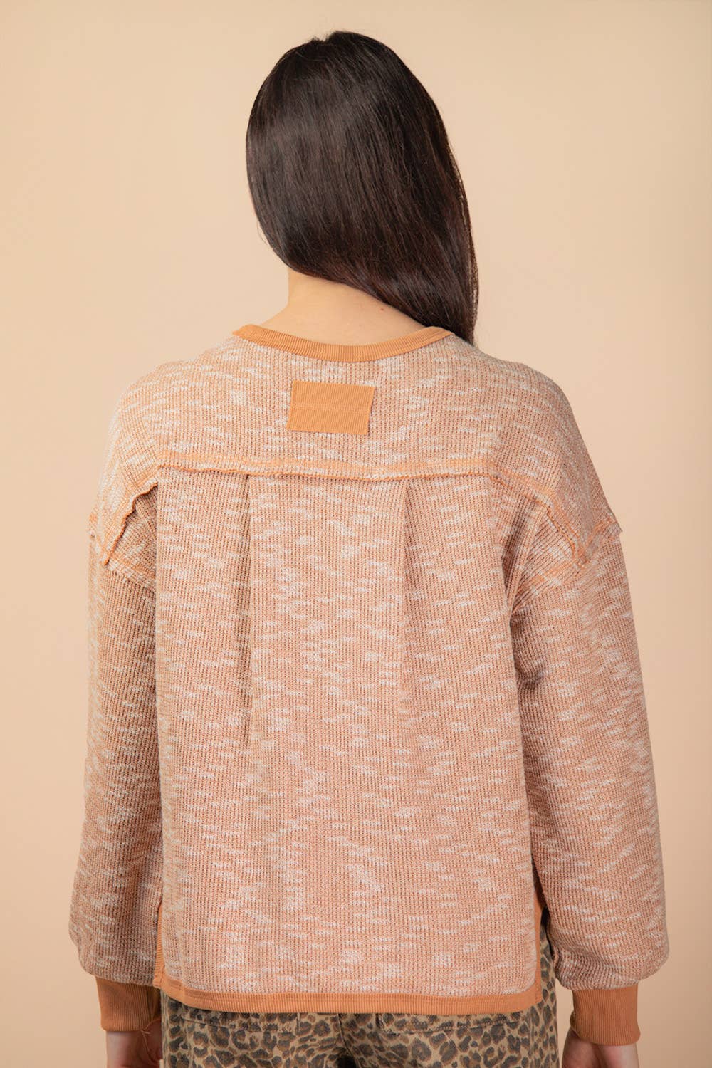 Oversized Printed Knit Casual Top in Mixed Mocha