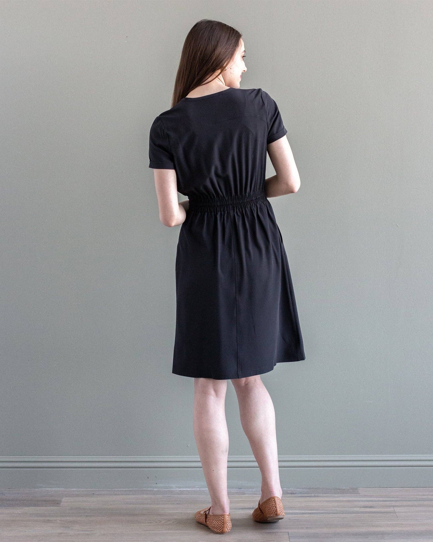 Ashlyn Black Short Sleeve Knee Length Dress