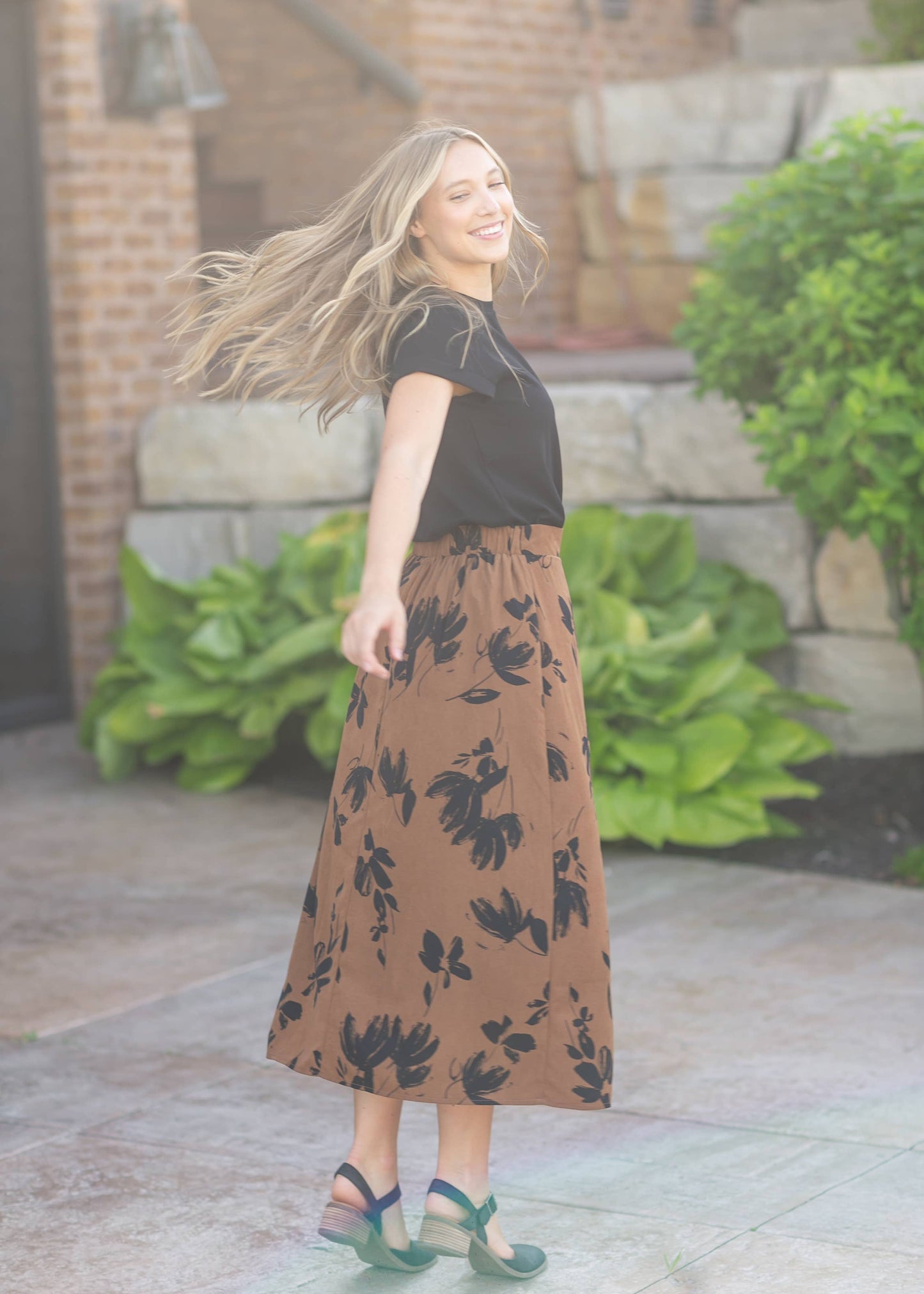 Womens Braylyn Camel Floral Midi Skirt Fall 2025