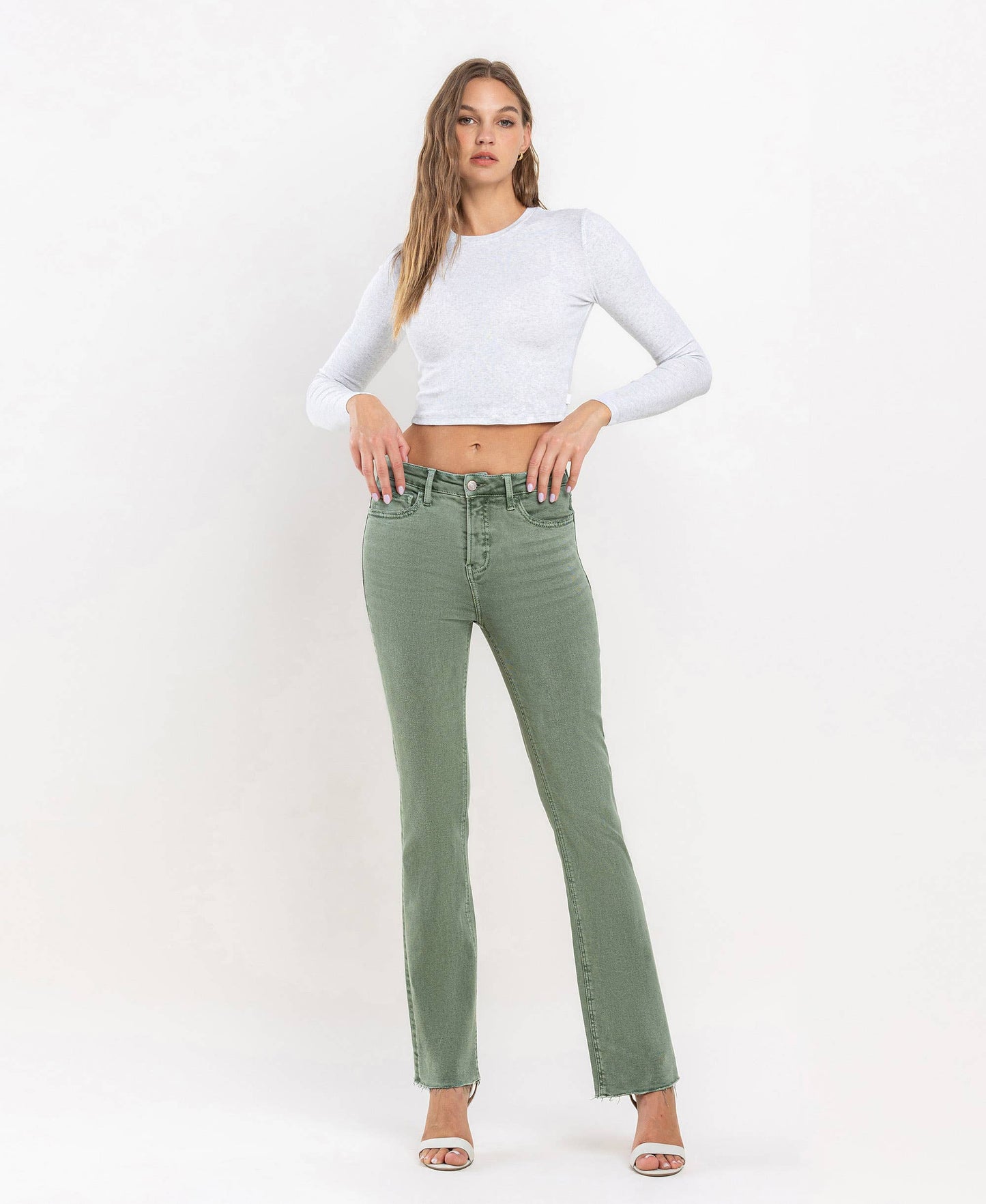 Mid Rise Ankel Bootcut Jean in Olive by Lovervet