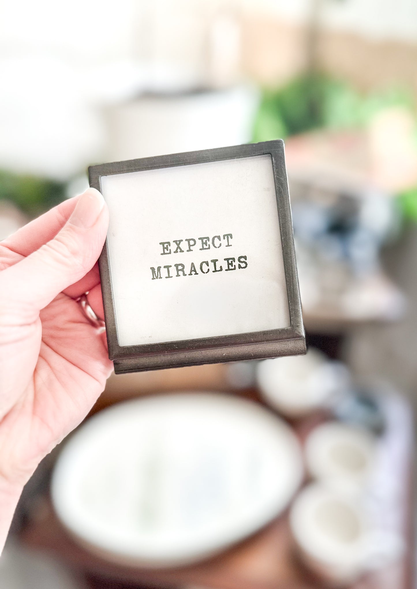 Frame with Easel and Inspirational Saying (4 Styles)