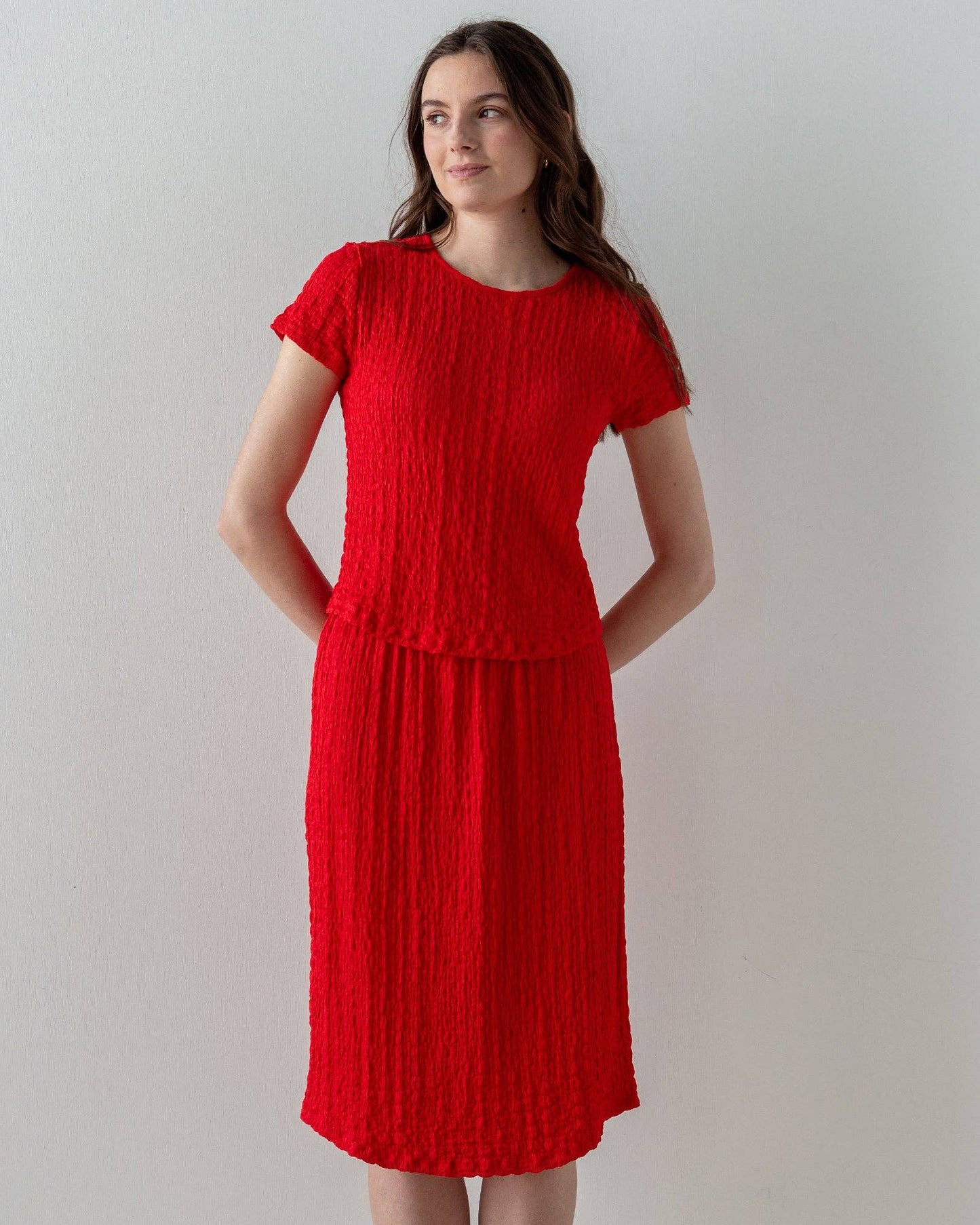 Popcorn Textured Elastic Waist Midi Skirt in Flame Scarlet