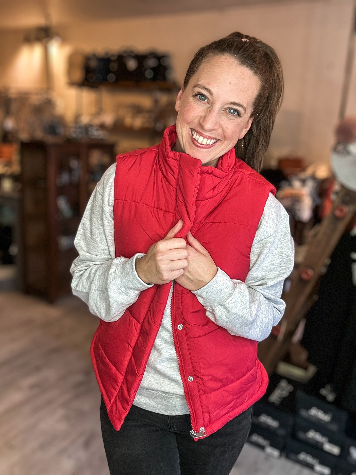 Sleeveless Quilted Vest in Red
