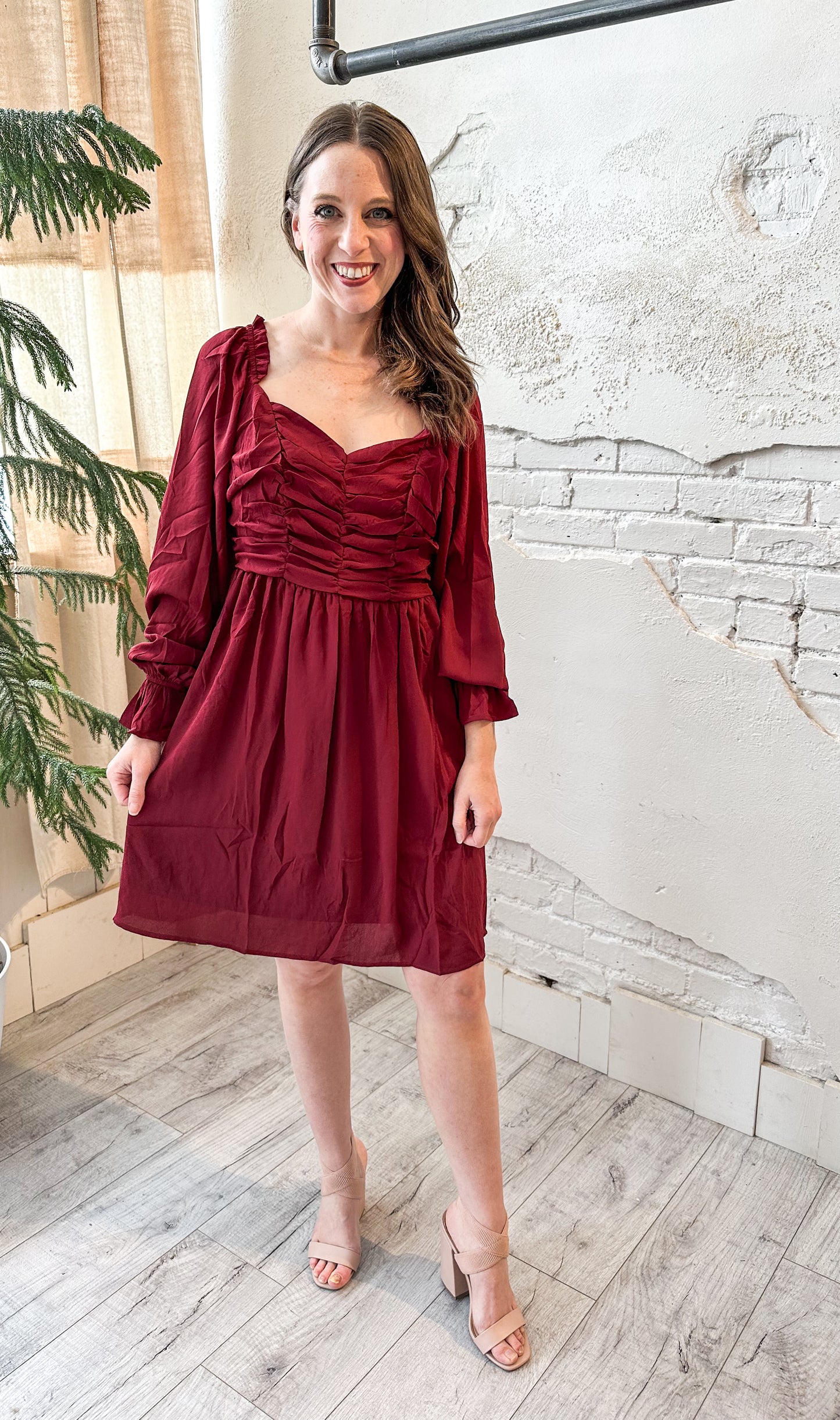 Romantic Ruching Sweetheart Dress in Wine Red