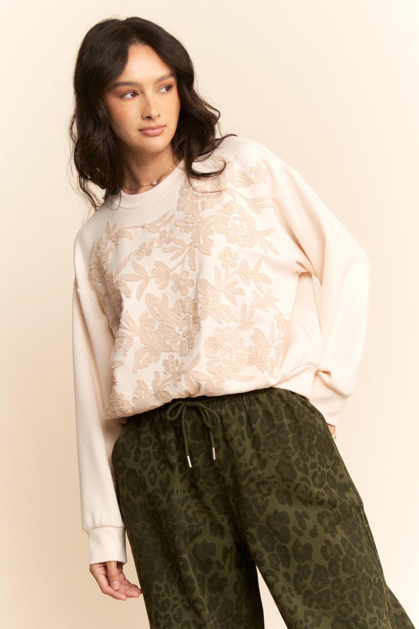 Floral Front Embroidery Pullover in Cream