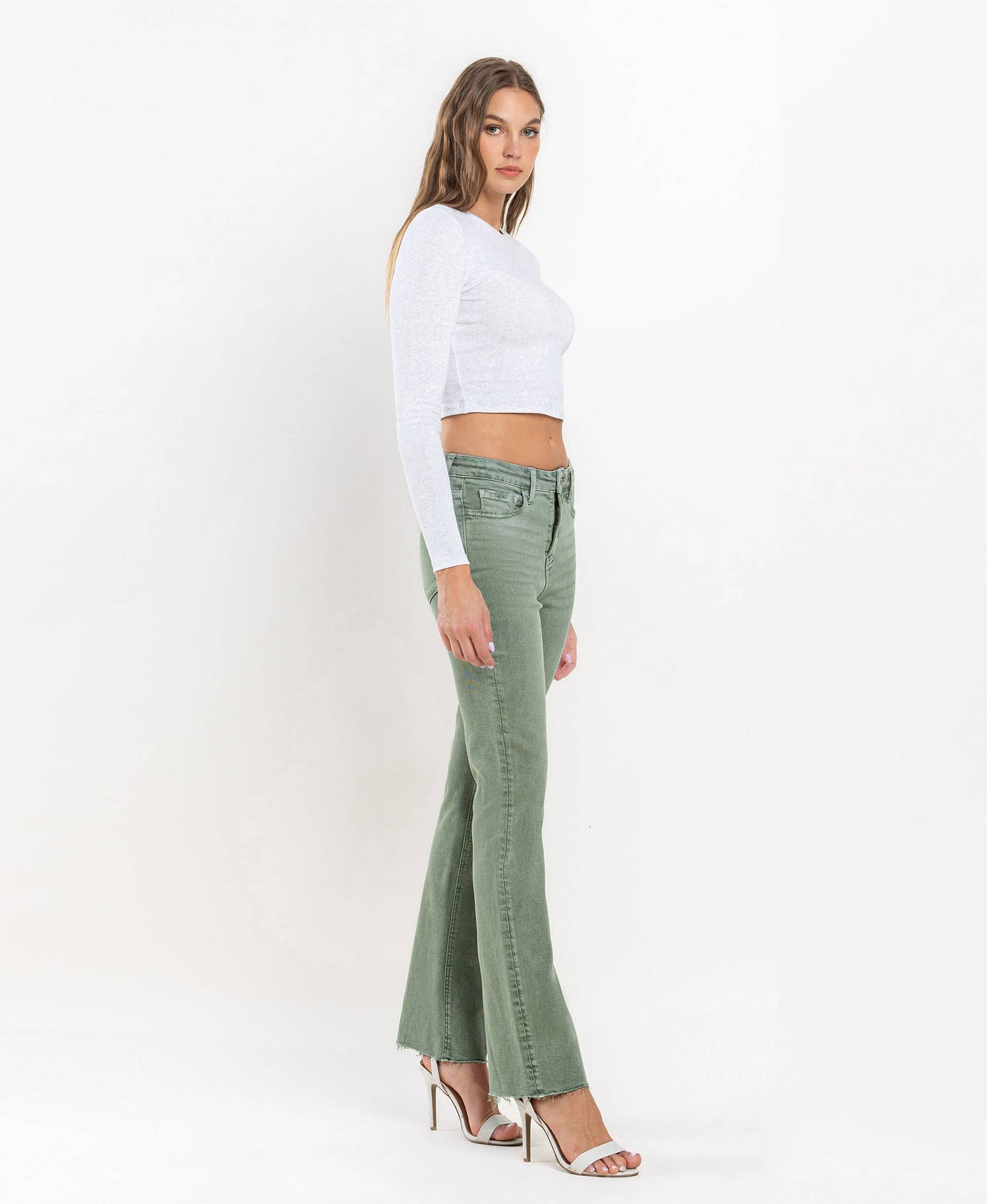 Mid Rise Ankel Bootcut Jean in Olive by Lovervet