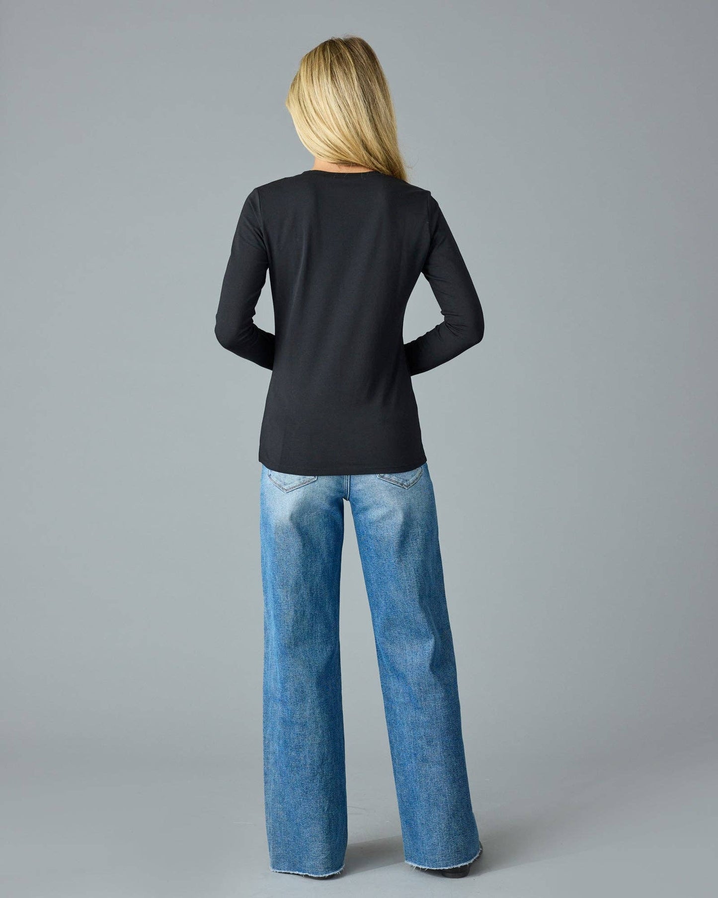 Essential Long Sleeve Tee in Black Beauty