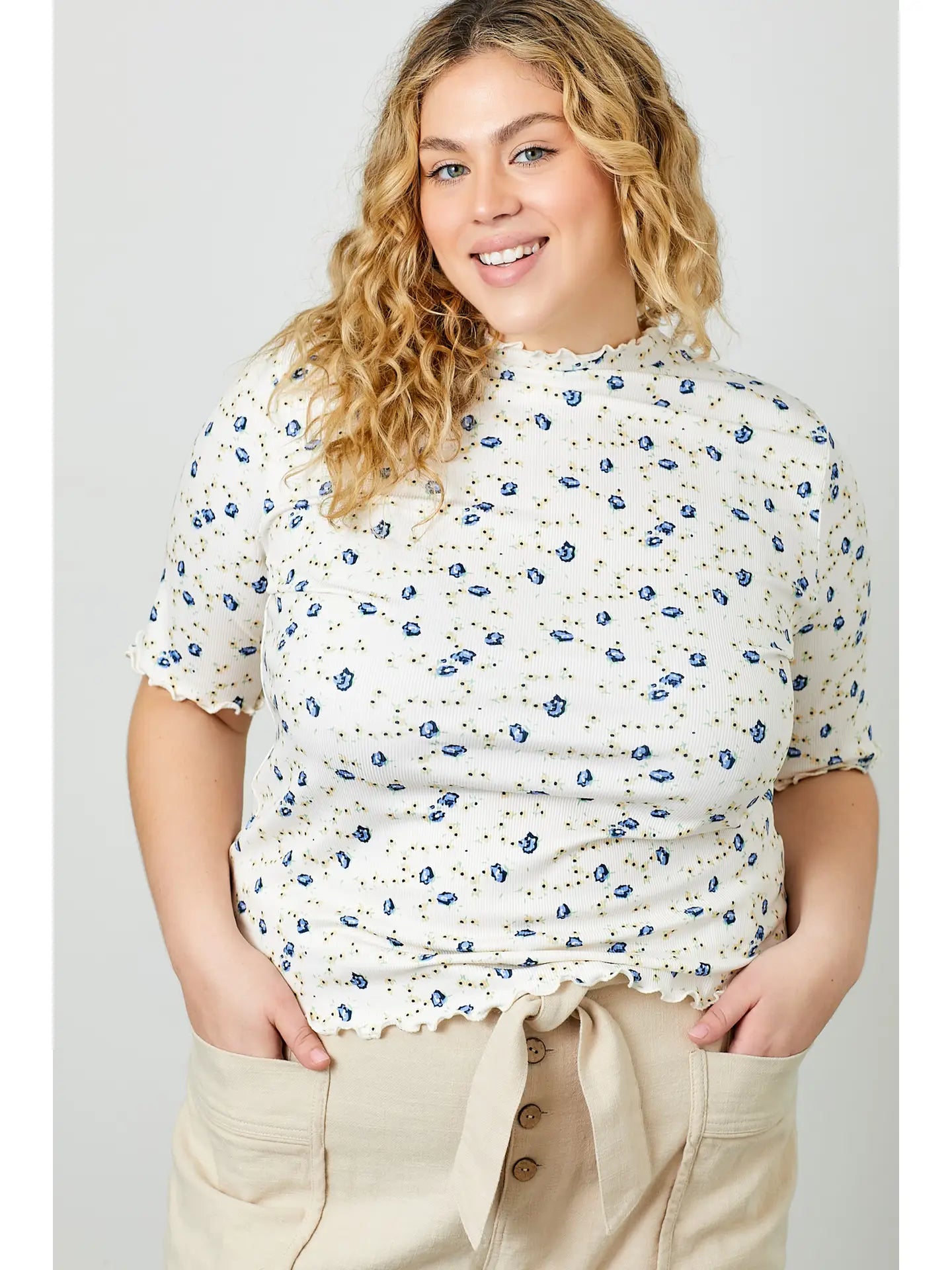 Ribbed Knit Floral Top in Cream and Blue