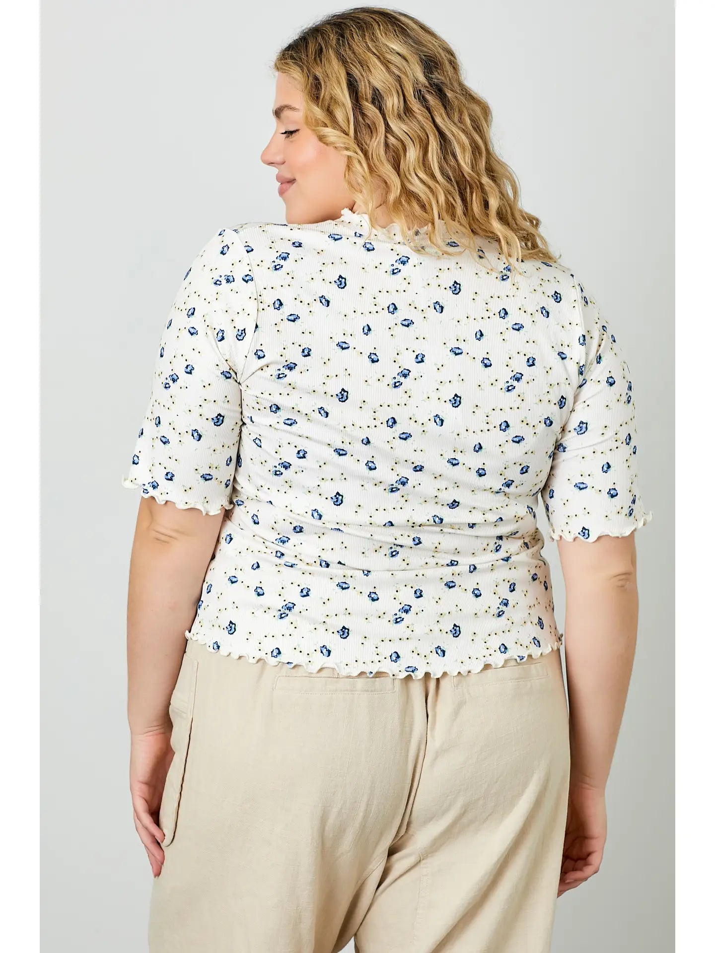 Ribbed Knit Floral Top in Cream and Blue