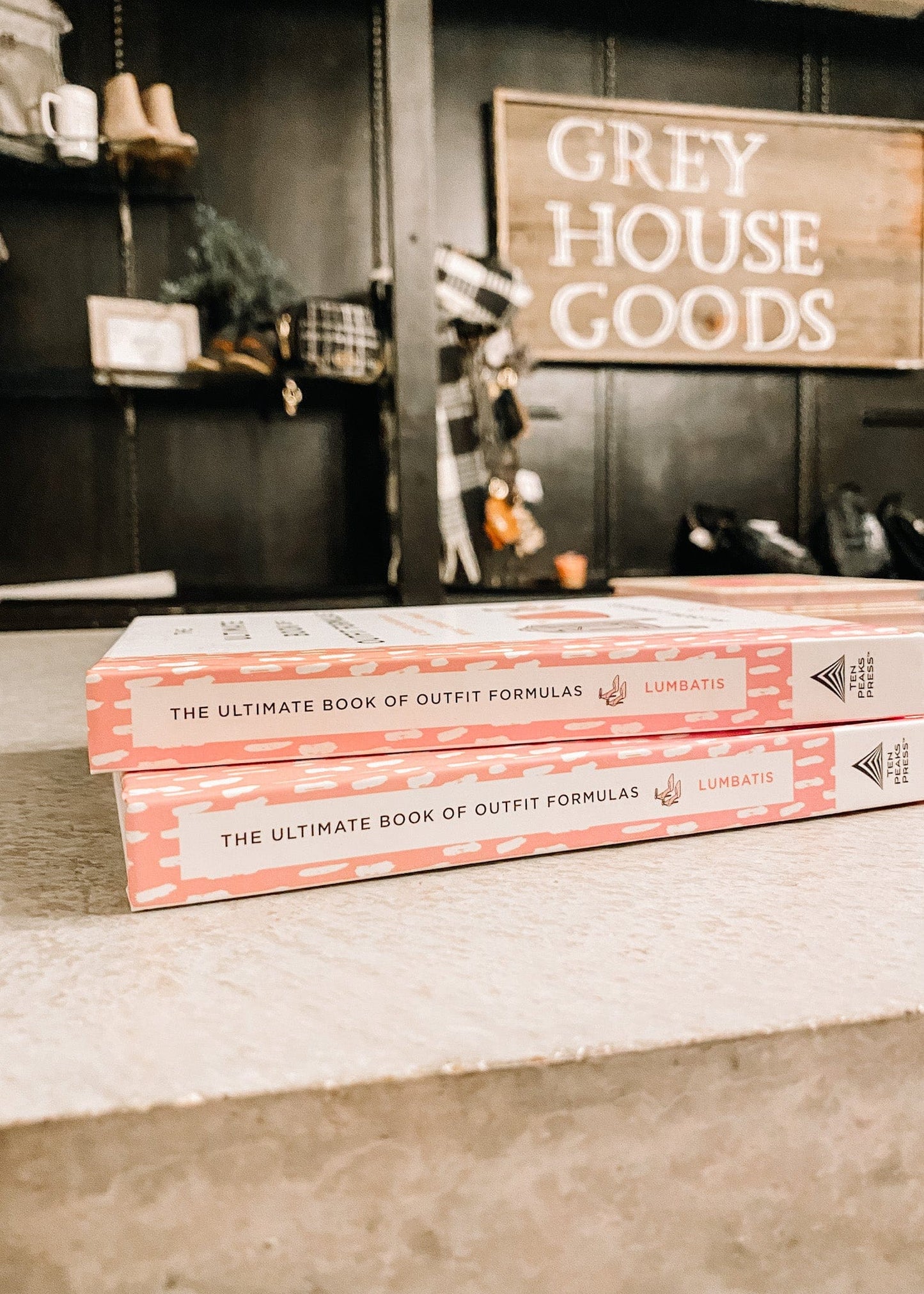 Harvest House Publishers The Ultimate Book of Outfit Formulas