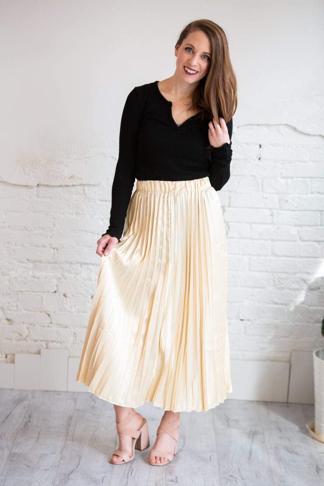 Umgee Skirt Z (Reshoot) Metallic HighWaist Pleated Midi Skirt