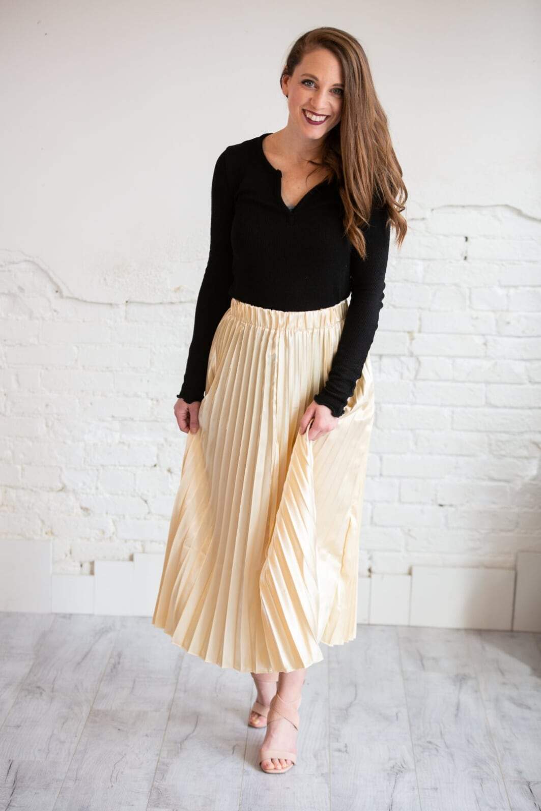 Umgee Skirt Z (Reshoot) Metallic HighWaist Pleated Midi Skirt